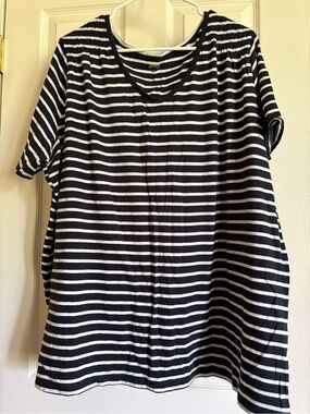 Duluth Trading Navy & White Striped Womens 2x V-Neck Shirt Shirred Sleeve NWOT